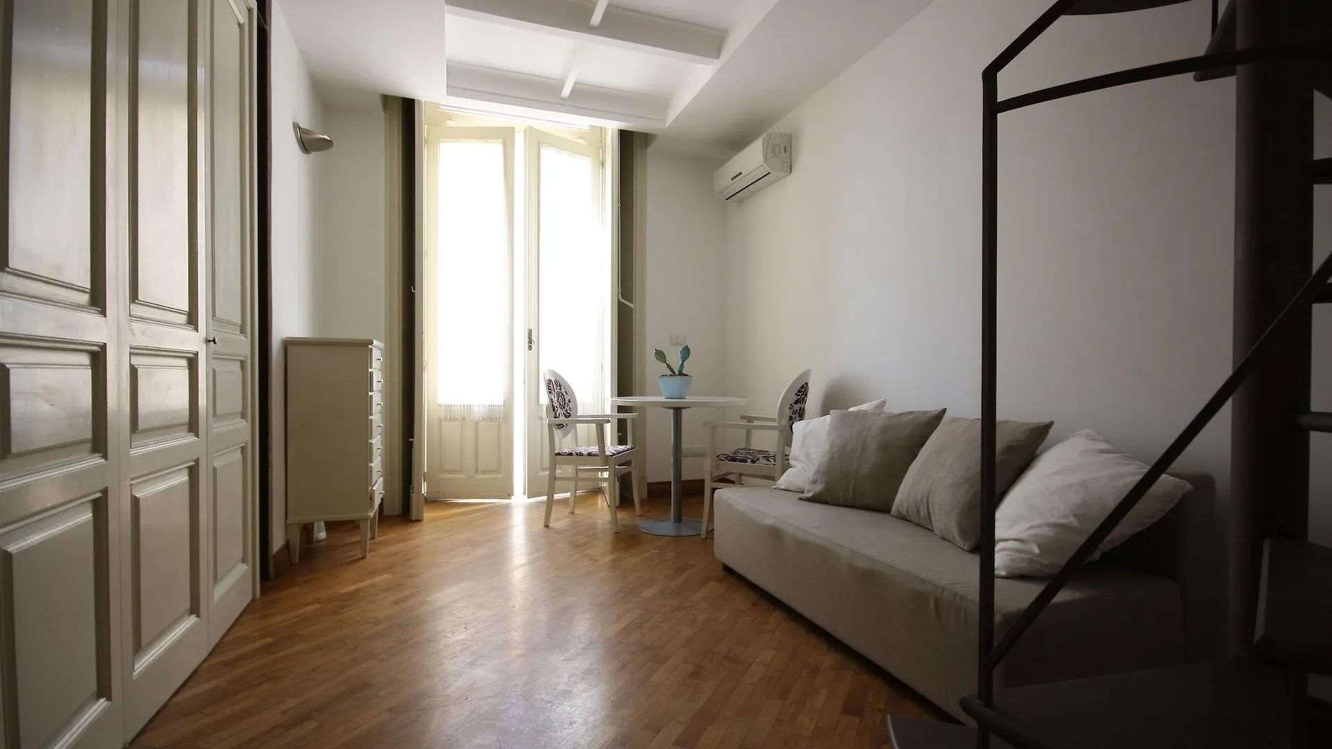 Ferrini Home - Residence 150 Katania