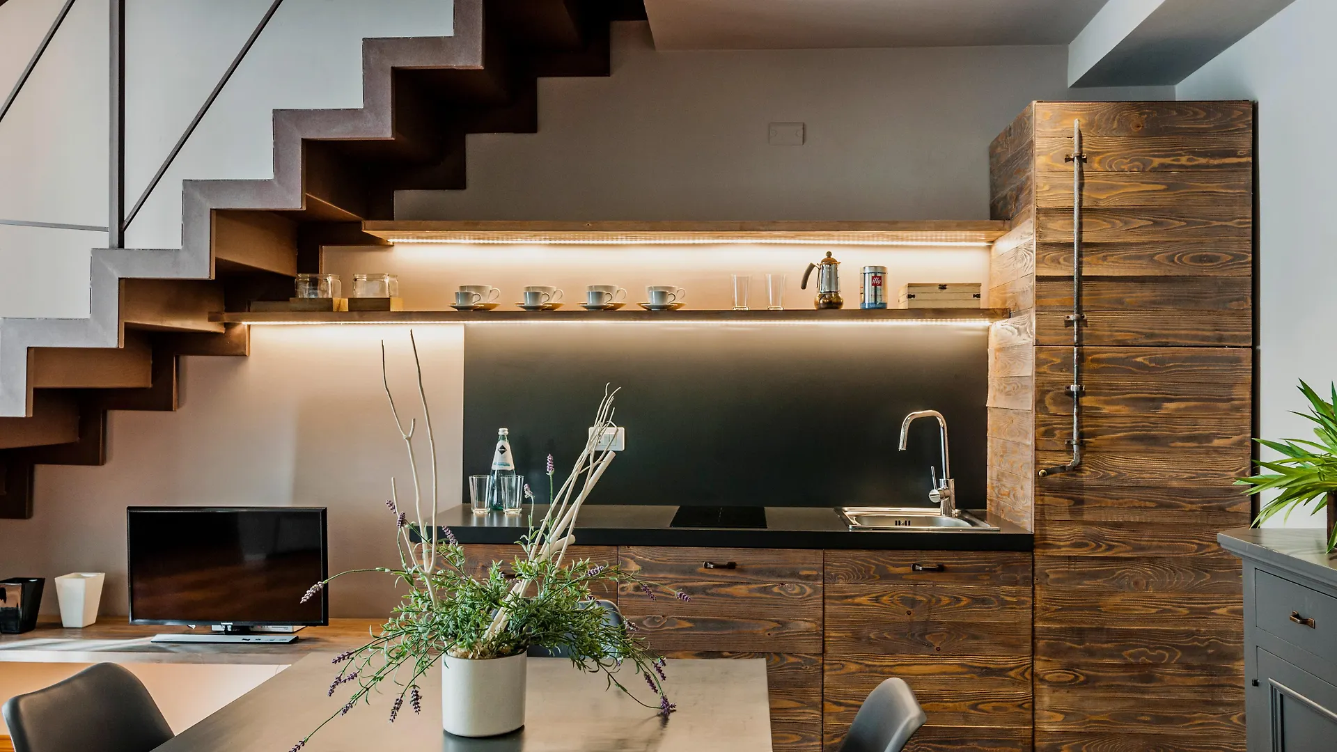 Ferrini Home - Residence 150 Katania