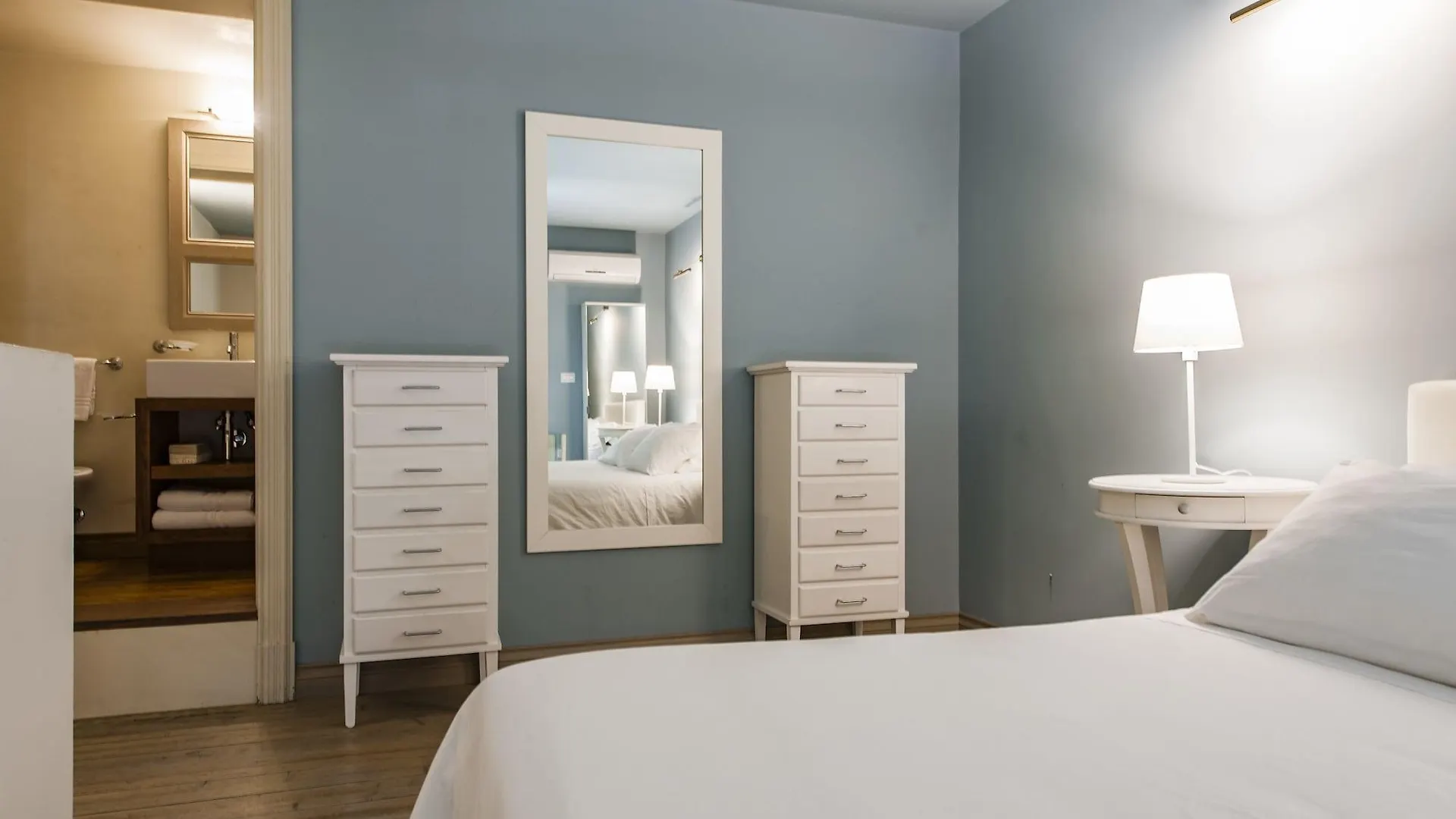 Ferrini Home - Residence 150 Catania