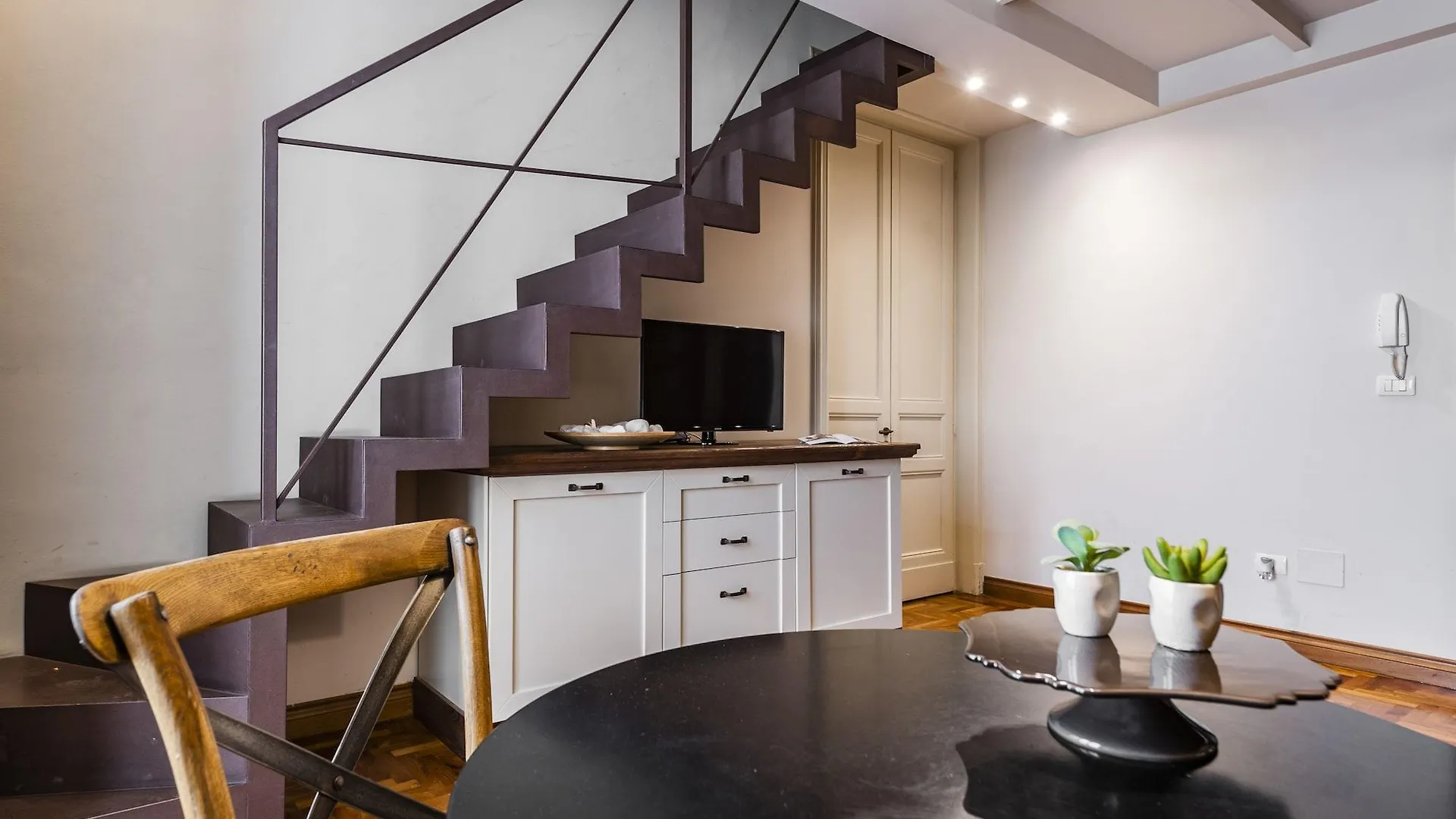 Ferrini Home - Residence 150 Katania