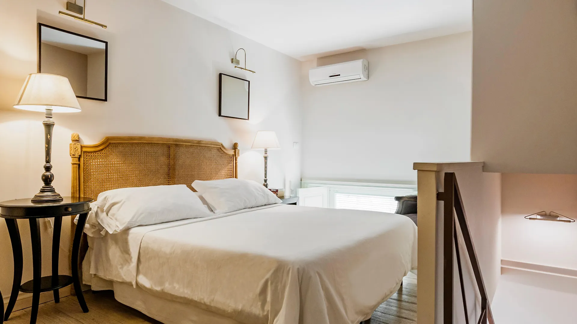 Ferrini Home - Residence 150 Catania
